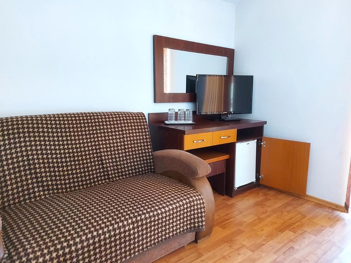 Hotel Floare De Colt Petroszany Zewnętrze zdjęcie
