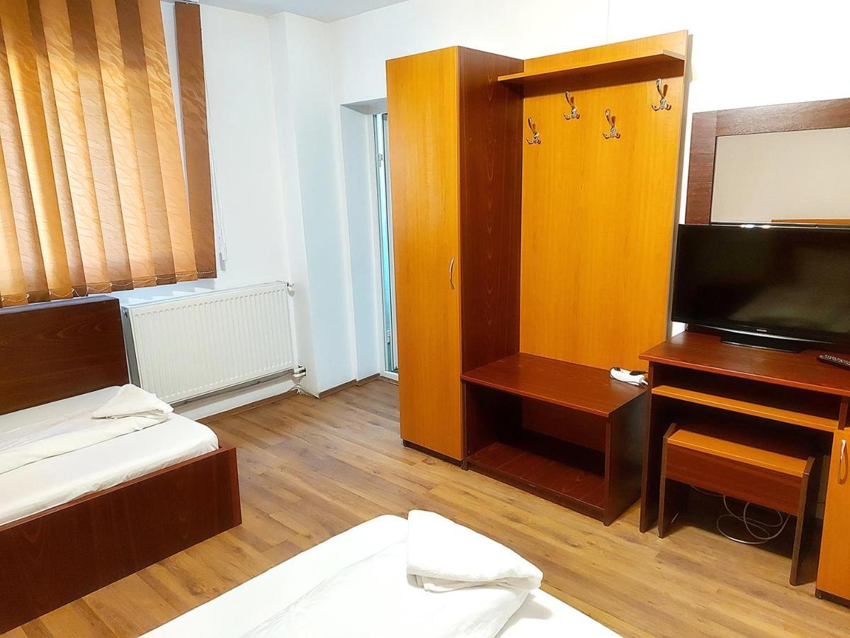 Hotel Floare De Colt Petroszany Zewnętrze zdjęcie